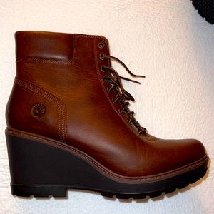 TIMBERLAND BROWN LACE UP ANKLE BOOTS!Size 10 women’s